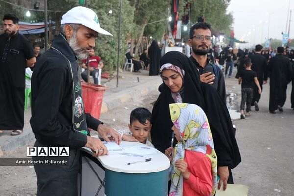موکب فرزندان حاج‌قاسم در مسیر نجف به کربلا