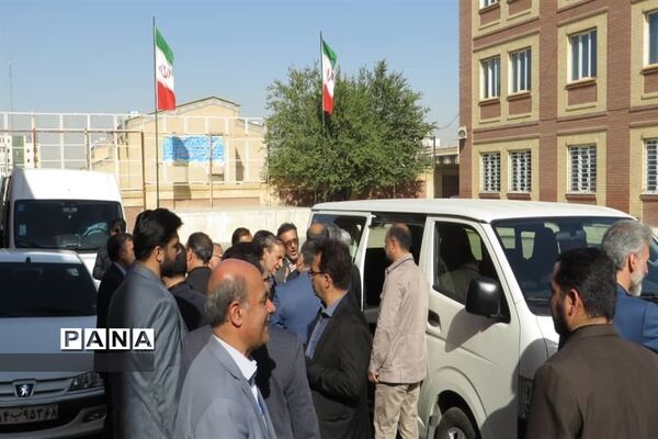 افتتاح سالن ورزشی دبیرستان استعدادهای درخشان شهید باهنر سه با حضور معاون اجرایی رئیس‌جمهوری در البرز