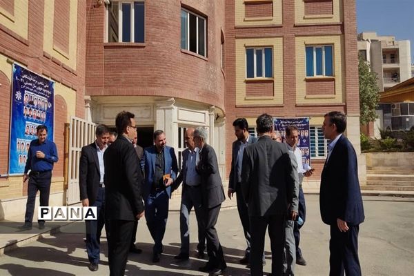 افتتاح سالن ورزشی دبیرستان استعدادهای درخشان شهید باهنر سه با حضور معاون اجرایی رئیس‌جمهوری در البرز