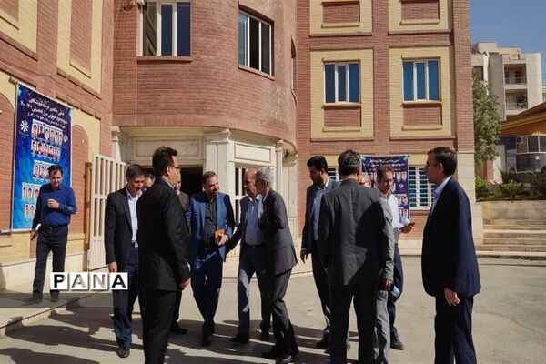 افتتاح سالن ورزشی دبیرستان استعدادهای درخشان شهید باهنر سه با حضور معاون اجرایی رئیس‌جمهوری در البرز