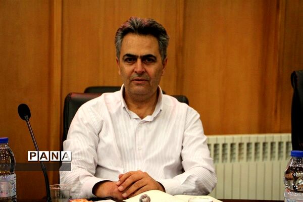 نشست خبری مدیرکل آموزش و پرورش فارس با موضوع آغاز سال تحصیلی 1401-1402