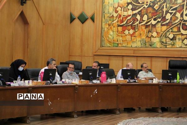 نشست خبری مدیرکل آموزش و پرورش فارس با موضوع آغاز سال تحصیلی 1401-1402