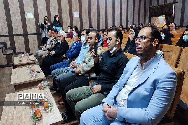 آیین اختتامیه جشنواره‌های نوجوان سالم و یاریگران زندگی در شهرستان قرچک