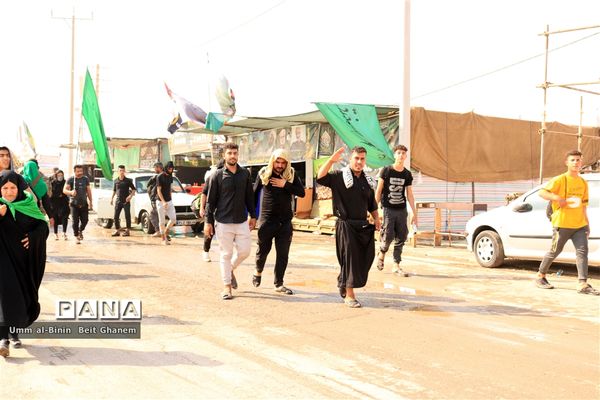 شور عاشقان حسینی در خدمت به زائران اربعین در مرز شلمچه