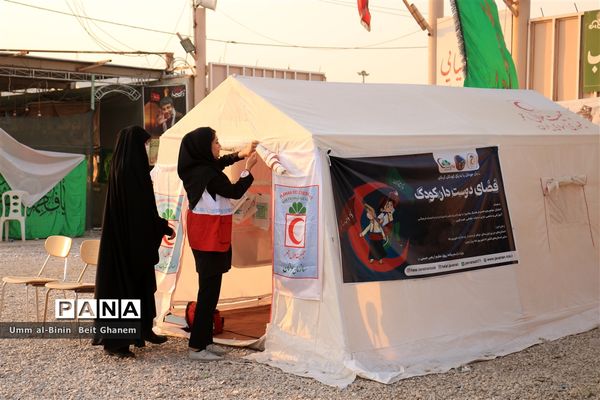 شور عاشقان حسینی در خدمت به زائران اربعین در مرز شلمچه