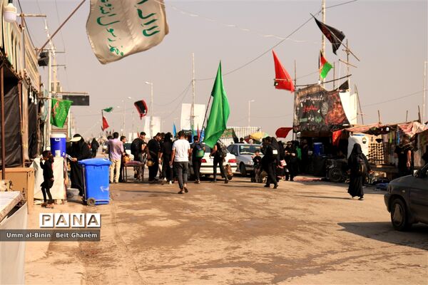 شور عاشقان حسینی در خدمت به زائران اربعین در مرز شلمچه
