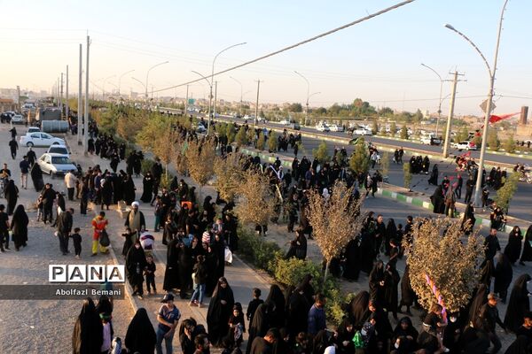 راهپیمایی عاشقان سیدالشهدا(ع) به‌مناسبت روز اربعین در قم-2