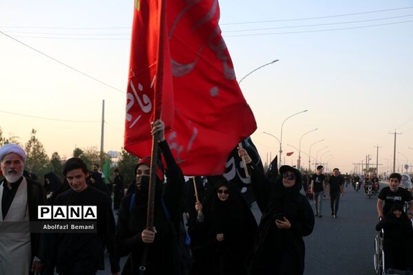 راهپیمایی عاشقان سیدالشهدا(ع) به‌مناسبت روز اربعین در قم-2