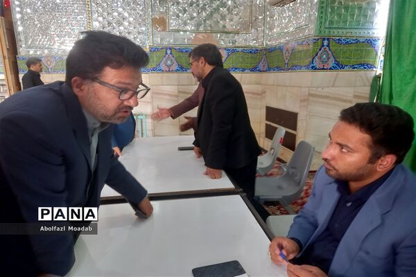 برپایی میز خدمت اداره آموزش و پرورش، کاشمر