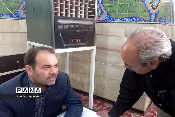 برپایی میز خدمت اداره آموزش و پرورش، کاشمر