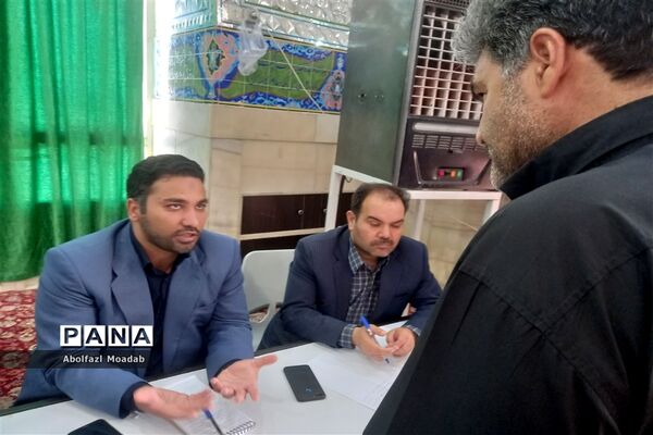برپایی میز خدمت اداره آموزش و پرورش، کاشمر