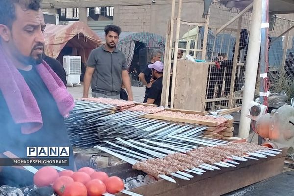 پذیرایی کریمانه مردم عراق از زائران اربعین