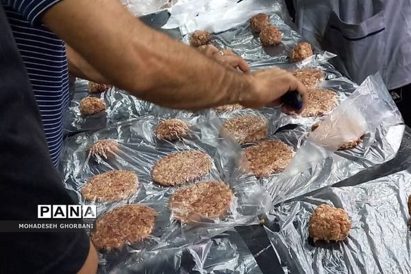 پذیرایی کریمانه مردم عراق از زائران اربعین