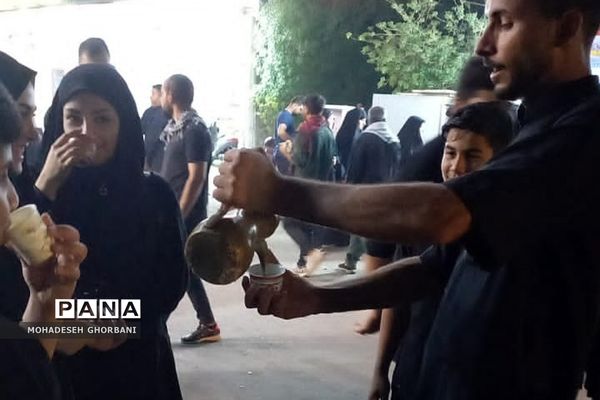 پذیرایی کریمانه مردم عراق از زائران اربعین