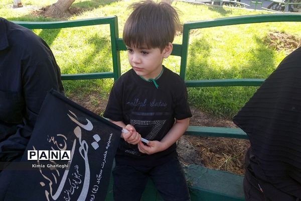 راهپیمایی جاماندگان اربعین حسینی از مسجد جامع شهرستان قرچک به سمت حرم حضرت عبدالعظیم حسنی