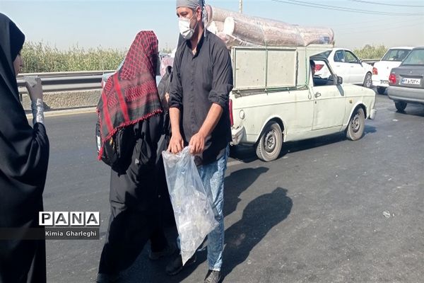 راهپیمایی جاماندگان اربعین حسینی از مسجد جامع شهرستان قرچک به سمت حرم حضرت عبدالعظیم حسنی