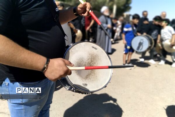 پیاده‌روی عاشقان جامانده از اربعین حسینی در البرز