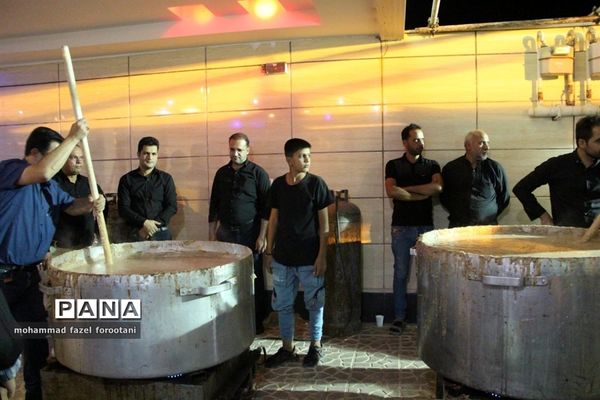 سنت پخت آش غلور در شب اربعین