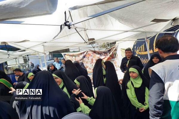 جاماندگان اربعین درحال حرکت به سمت حرم حضرت عبدالعظیم حسنی (ع)
