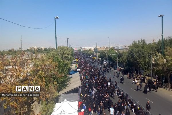 مراسم پیاده‌‌روی دلدادگان حسینی(ع) در تهران