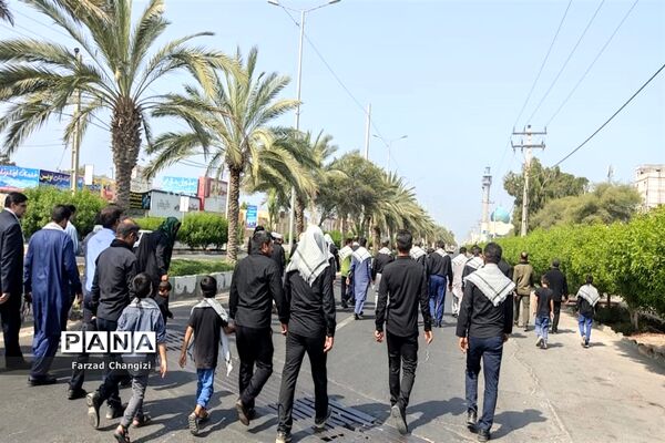 خدمت‌رسانی موکب قرارگاه عدالت تربیتی چابهار به عزاداران اربعین