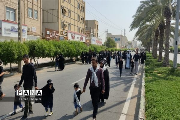 خدمت‌رسانی موکب قرارگاه عدالت تربیتی چابهار به عزاداران اربعین