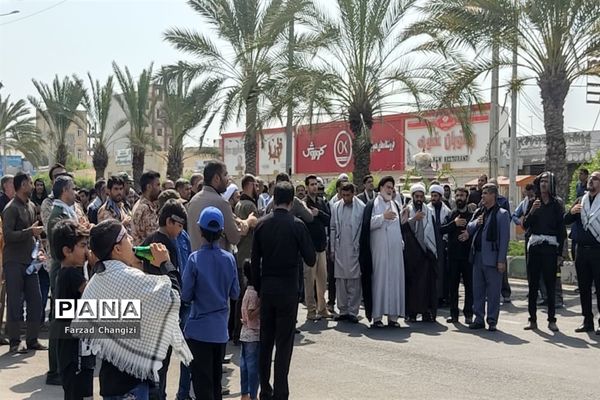 خدمت‌رسانی موکب قرارگاه عدالت تربیتی چابهار به عزاداران اربعین