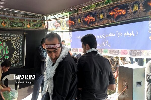 خدمت‌رسانی موکب قرارگاه عدالت تربیتی چابهار به عزاداران اربعین