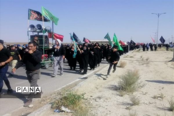 پیاده‌روی جاماندگان اربعین حسینی در شهرستان خرامه استان فارس