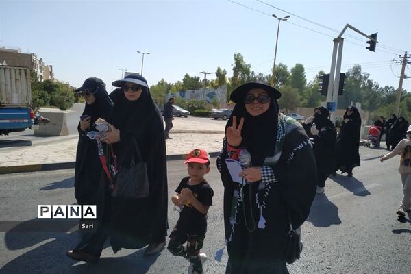 پیاده‌روی جاماندگان اربعین در شهرستان شاهین شهر