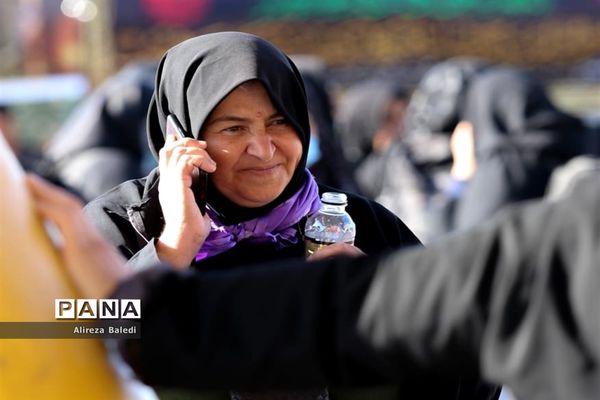 آئین پیاده‌روی جاماندگان قافله عشق از مرز شلمچه تا کربلا