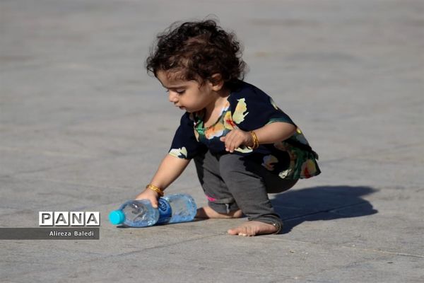 آئین پیاده‌روی جاماندگان قافله عشق از مرز شلمچه تا کربلا