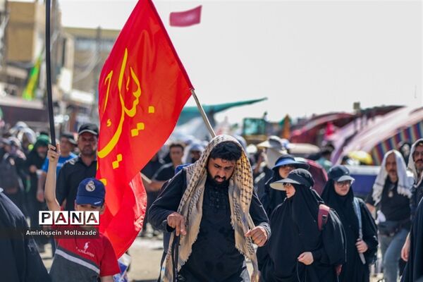 پیاده‌روی عاشقان سیدالشهدا در مسیر کربلا