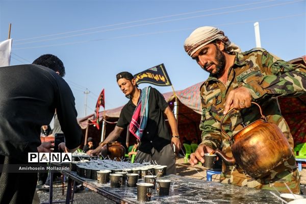 پیاده‌روی عاشقان سیدالشهدا در مسیر کربلا