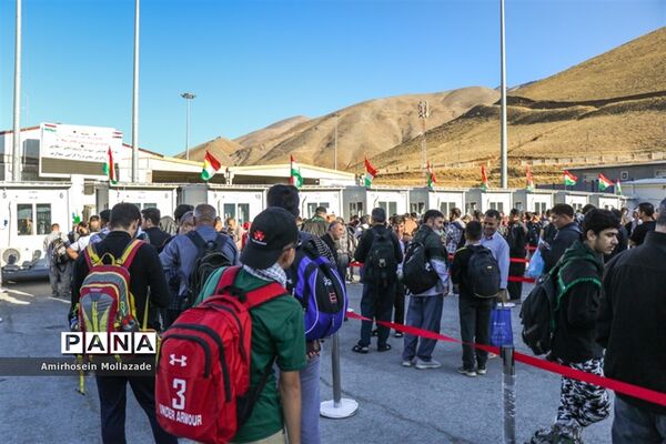 پیاده‌روی عاشقان سیدالشهدا در مسیر کربلا