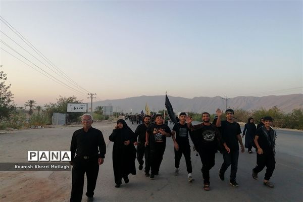 حضور پرشور مردم شهرستان کازرون در  پیاده‌روی جاماندگان اربعین حسینی