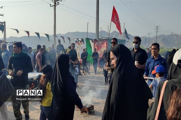 راهپیمایی عظیم جاماندگان اربعین حسینی (ع) در فورگ- استان فارس