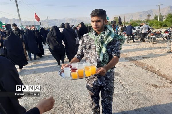 راهپیمایی عظیم جاماندگان اربعین حسینی (ع) در فورگ- استان فارس