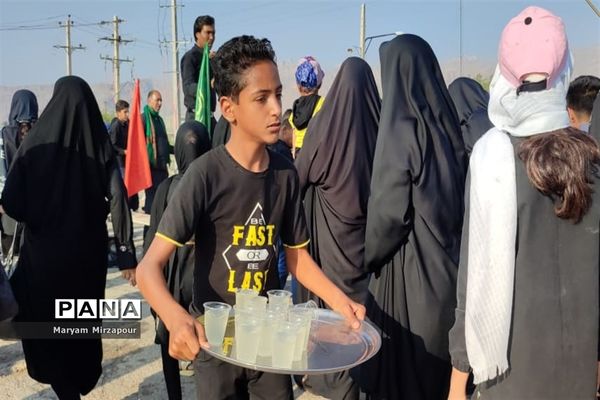 راهپیمایی عظیم جاماندگان اربعین حسینی (ع) در فورگ- استان فارس