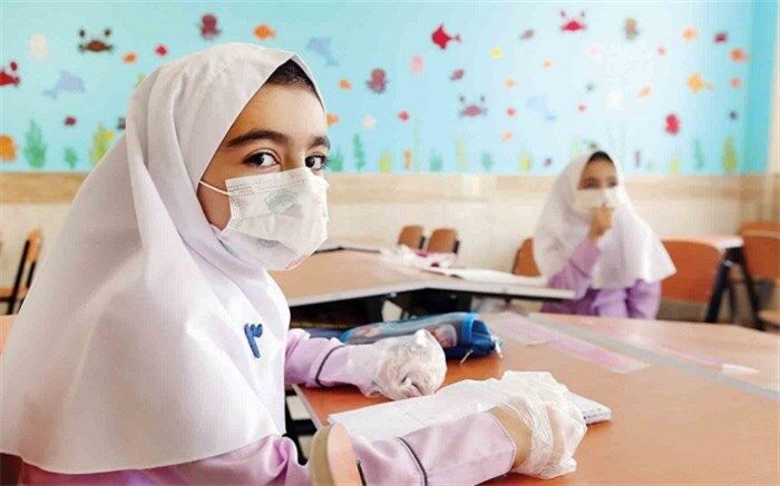 آموزش حضوری نقش به‌سزایی در موفقیت تحصیلی دانش‌آموزان دارد