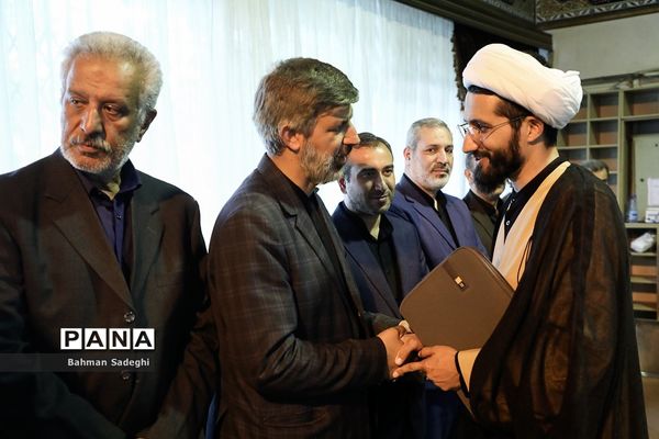 مراسم ترحیم پدر معاون پرورشی و فرهنگی وزارت آموزش و پرورش