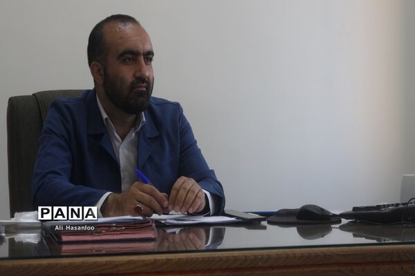 دیدار رئیس و کارشناسان سازمان دانش‌آموزی استان با مدیرکل امور اجتماعی و فرهنگی استانداری زنجان