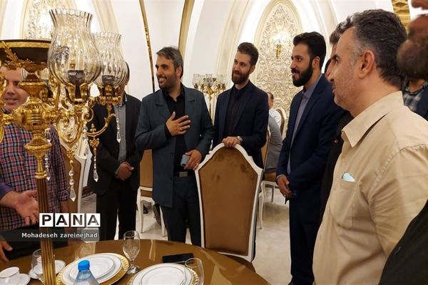 جلسه هم‌اندیشی مدیران مدارس شهرستان قرچک