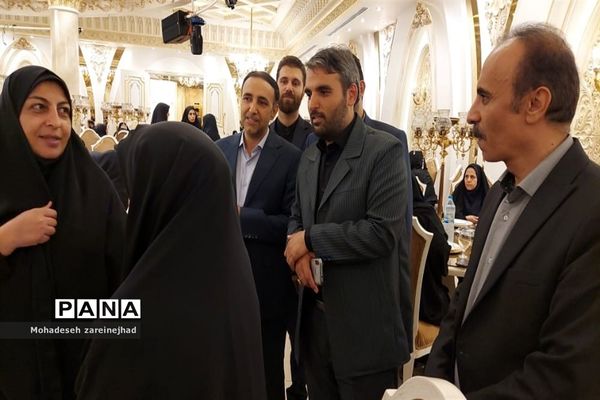 جلسه هم‌اندیشی مدیران مدارس شهرستان قرچک