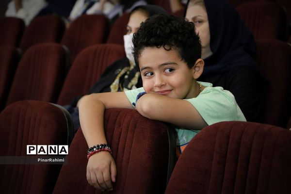 همایش ملی بزرگداشت روز شعر و ادب فارسی