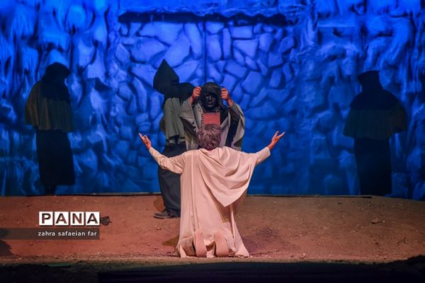 اجرای نمایش میدانی محشر در شیراز