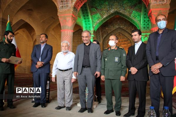 اجرای طرح توکاد و اهدای بسته‌های لوازم‌التحریر به دانش‌آموزان نیازمند در فارس