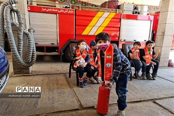 برگزاری اردوی یک‌روزه دانش‌آموزان پسر ناحیه 2 شیراز