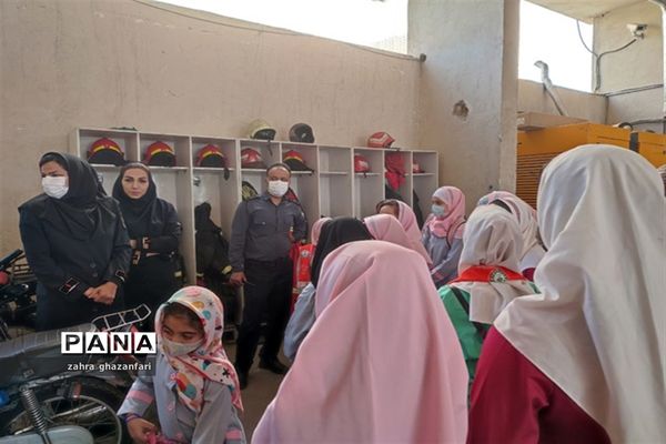 اردوی یکروزه دانش‌آموزان دختر ناحیه 2 شیراز