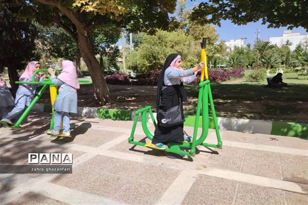 اردوی یکروزه دانش‌آموزان دختر ناحیه 2 شیراز